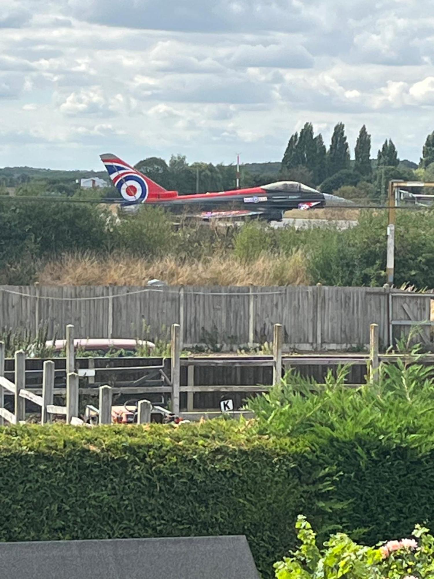 Southend Airport Bed & Breakfast Рокфорд Екстер'єр фото