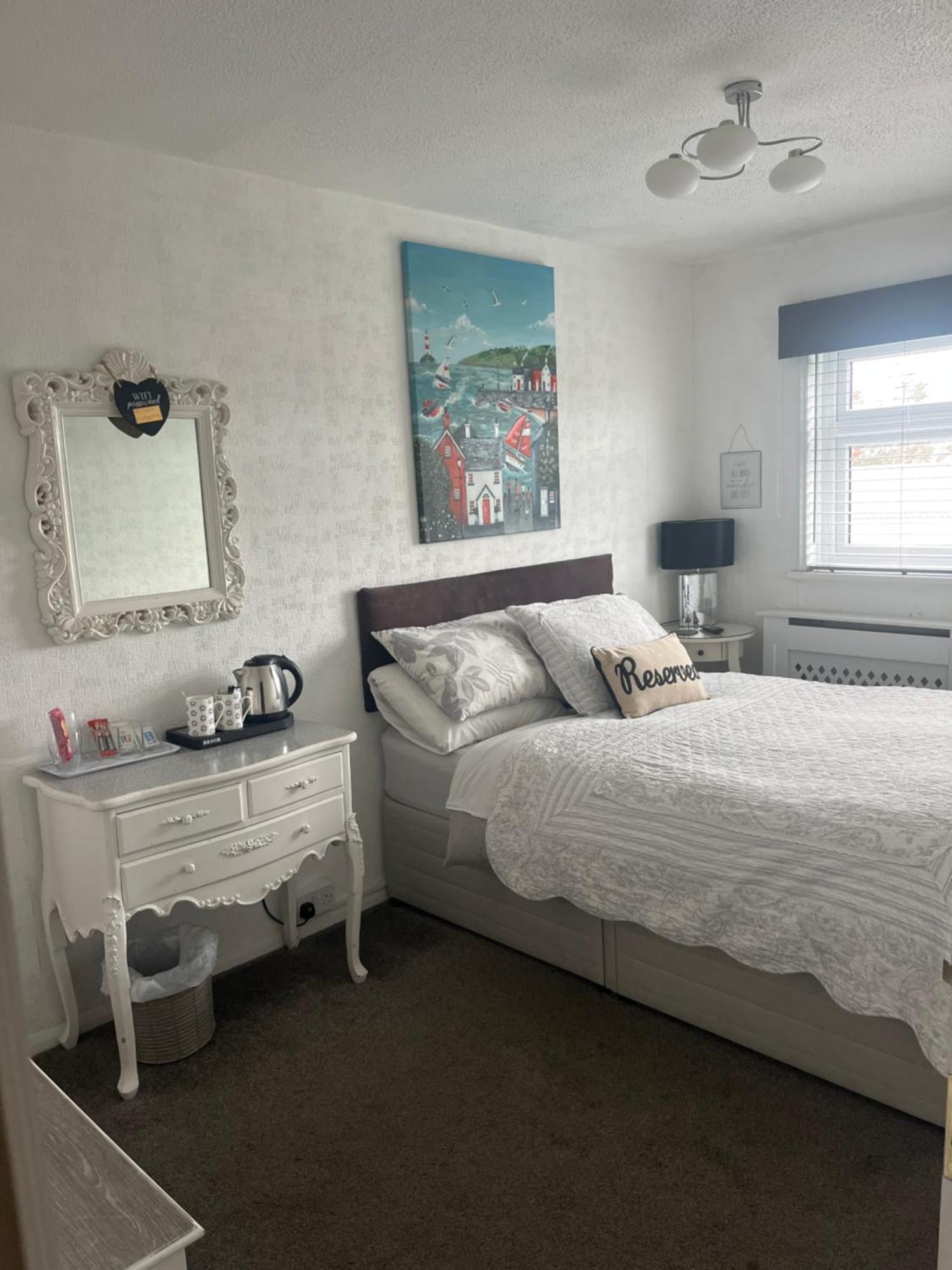 Southend Airport Bed & Breakfast Рокфорд Екстер'єр фото