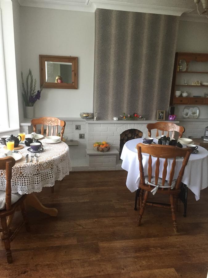 Southend Airport Bed & Breakfast Рокфорд Екстер'єр фото